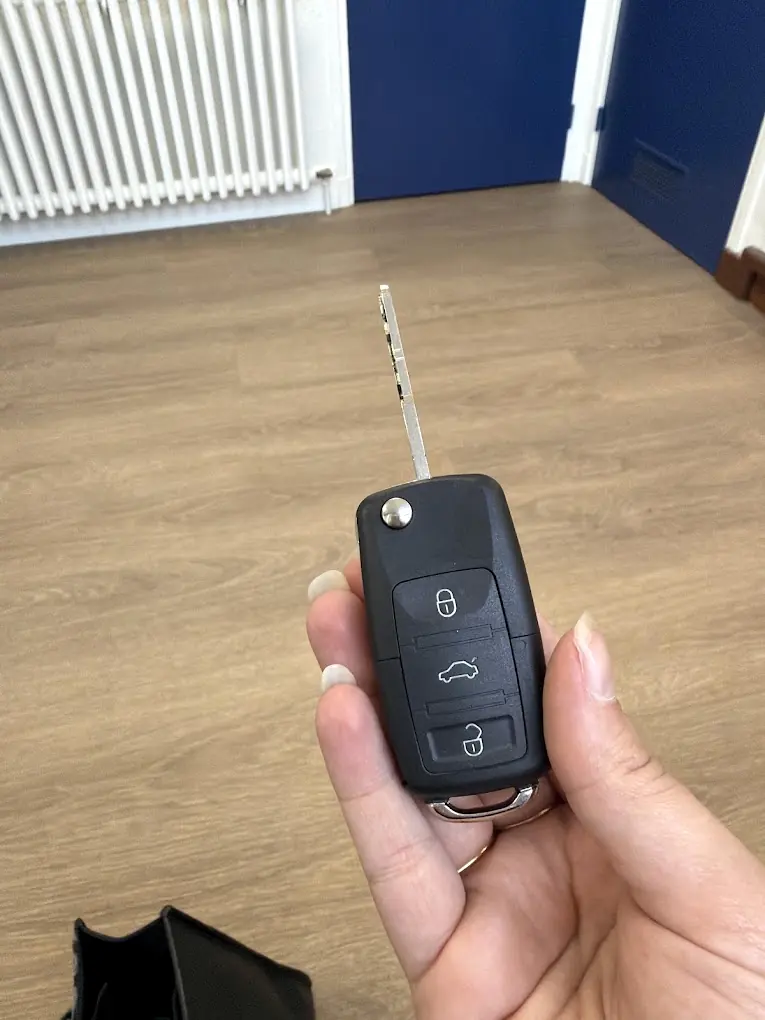 Clé pliante Volkswagen, lame sortie