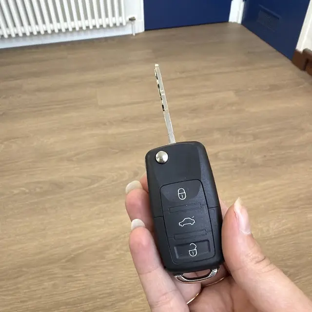 Clé pliante Volkswagen, lame sortie